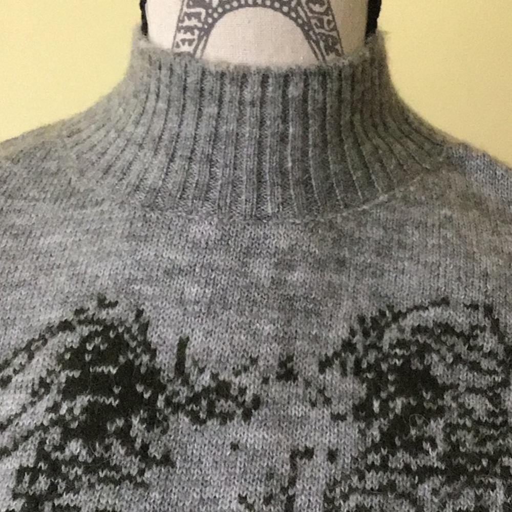 Gray Fall/Winter Wool Sweater - image 3